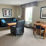 Super 8 By Wyndham Edmonton South