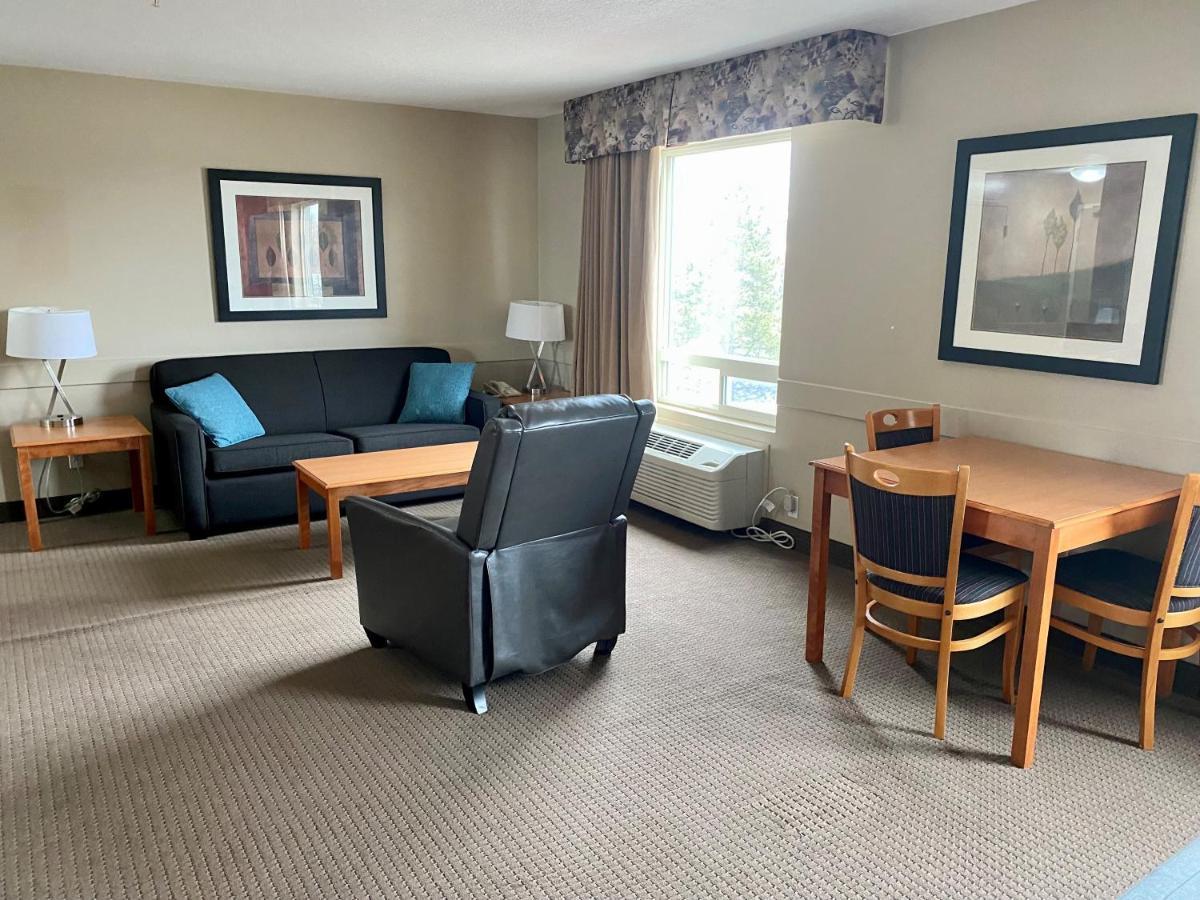 Super 8 By Wyndham South Hotel