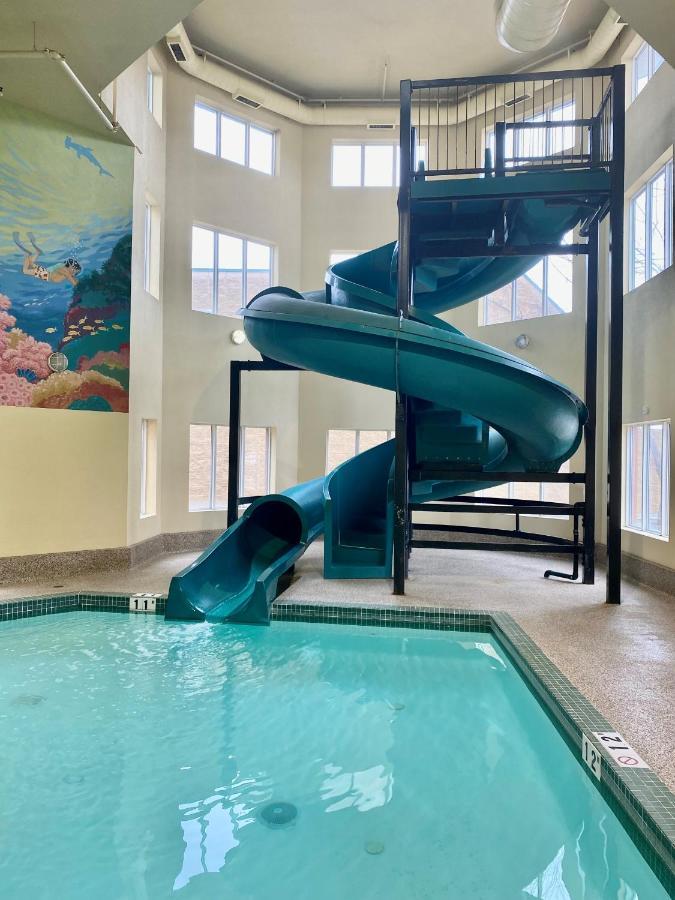 Super 8 By Wyndham South Hotel 2*