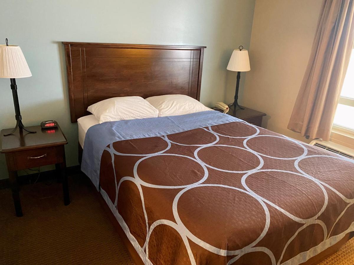 Super 8 By Wyndham South Edmonton