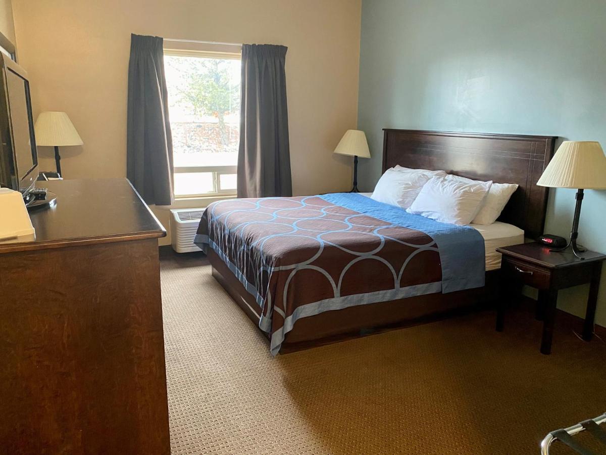 Super 8 By Wyndham South Hotel 2*