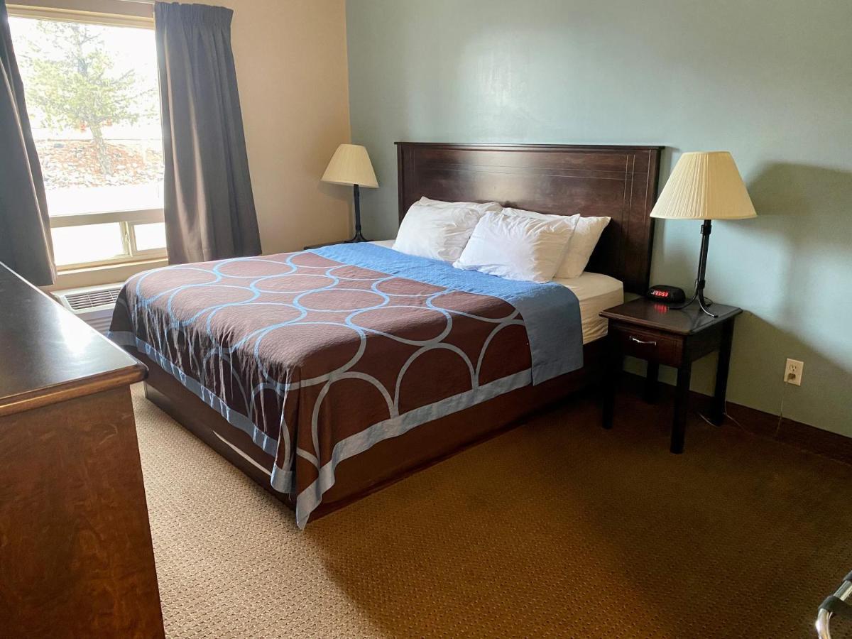 Hotel Super 8 By Wyndham South 2*