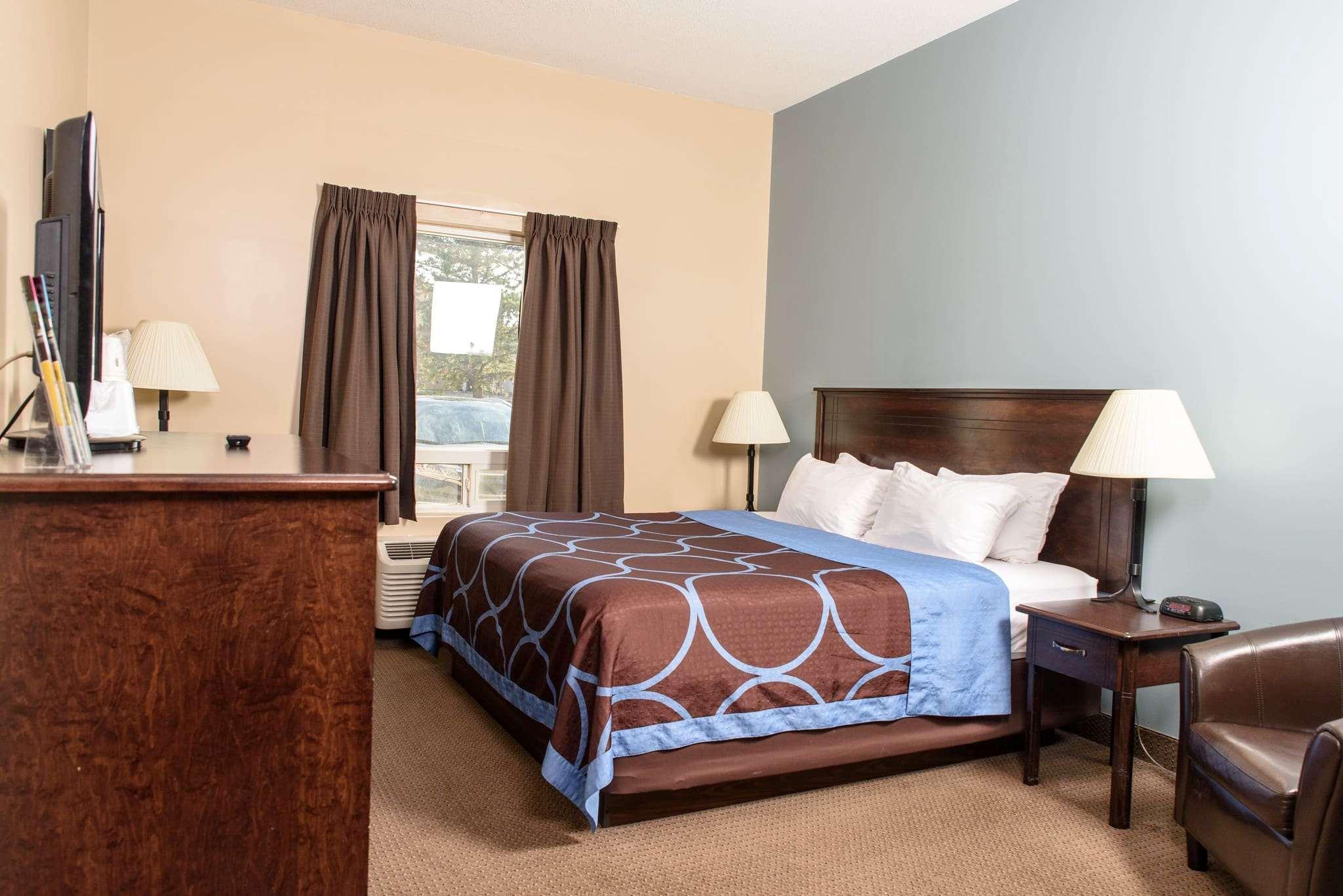Hotel Super 8 By Wyndham South 2*