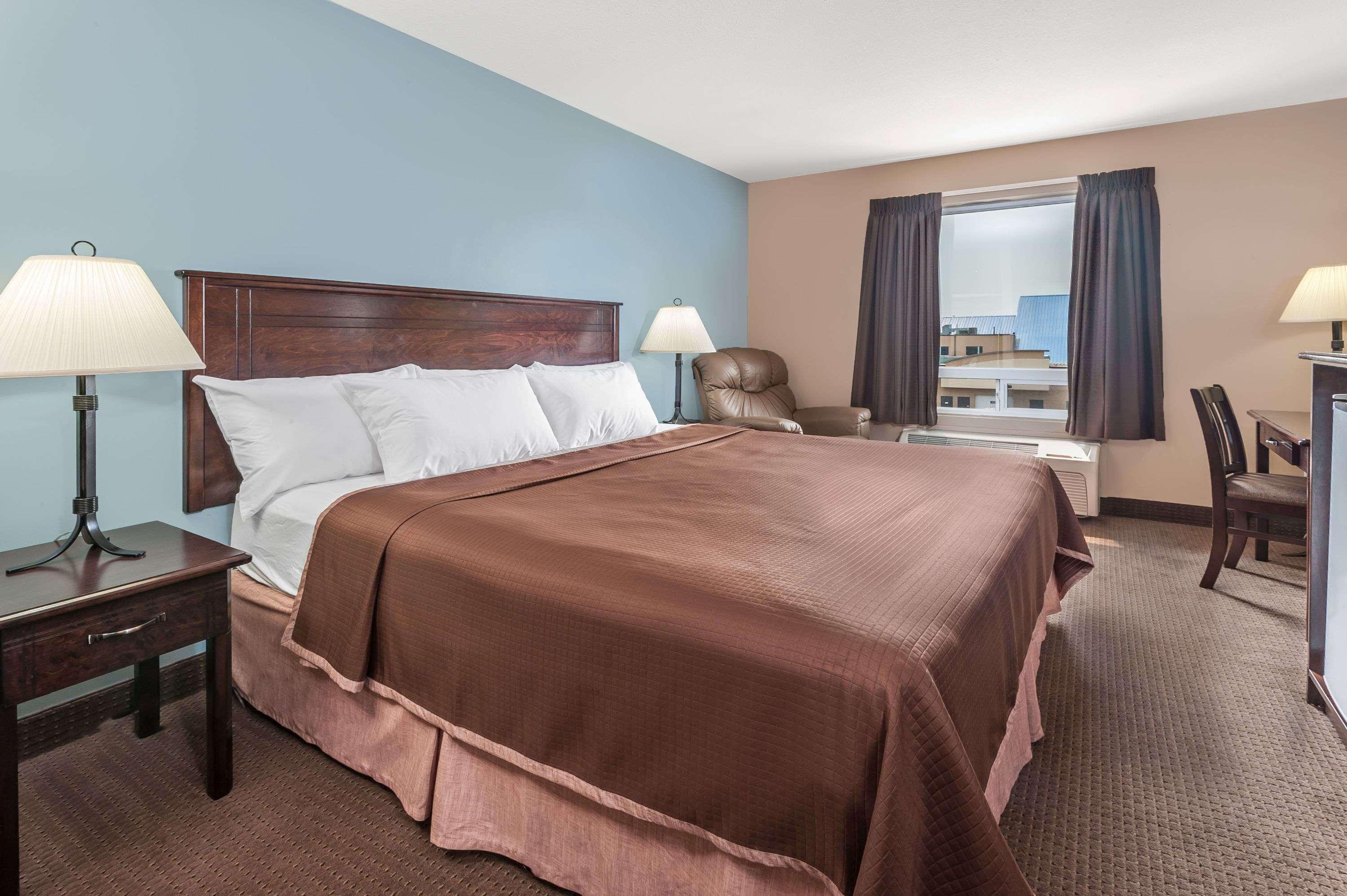 Hotel Super 8 By Wyndham South Edmonton
