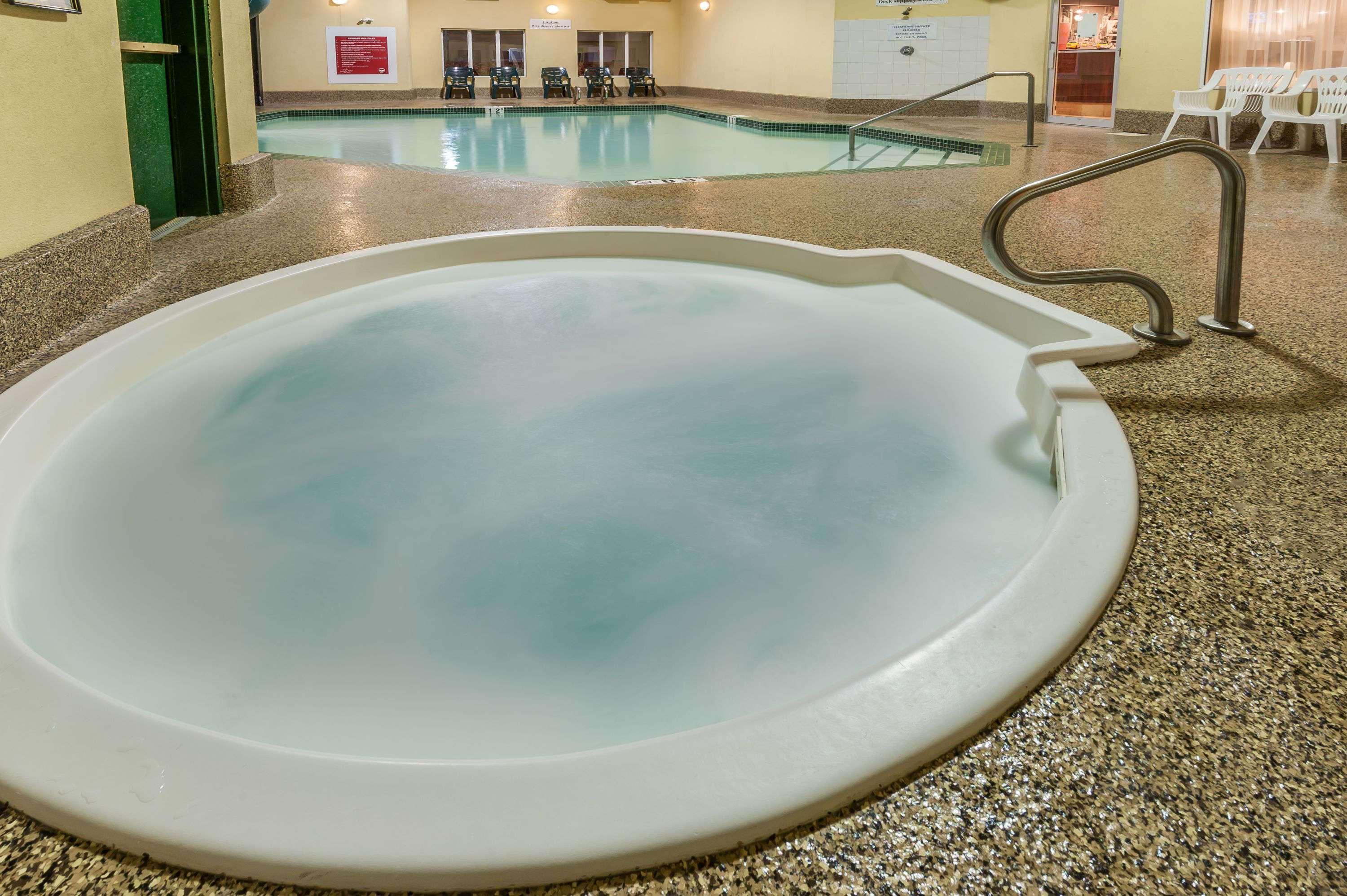 Hotel Super 8 By Wyndham South Edmonton