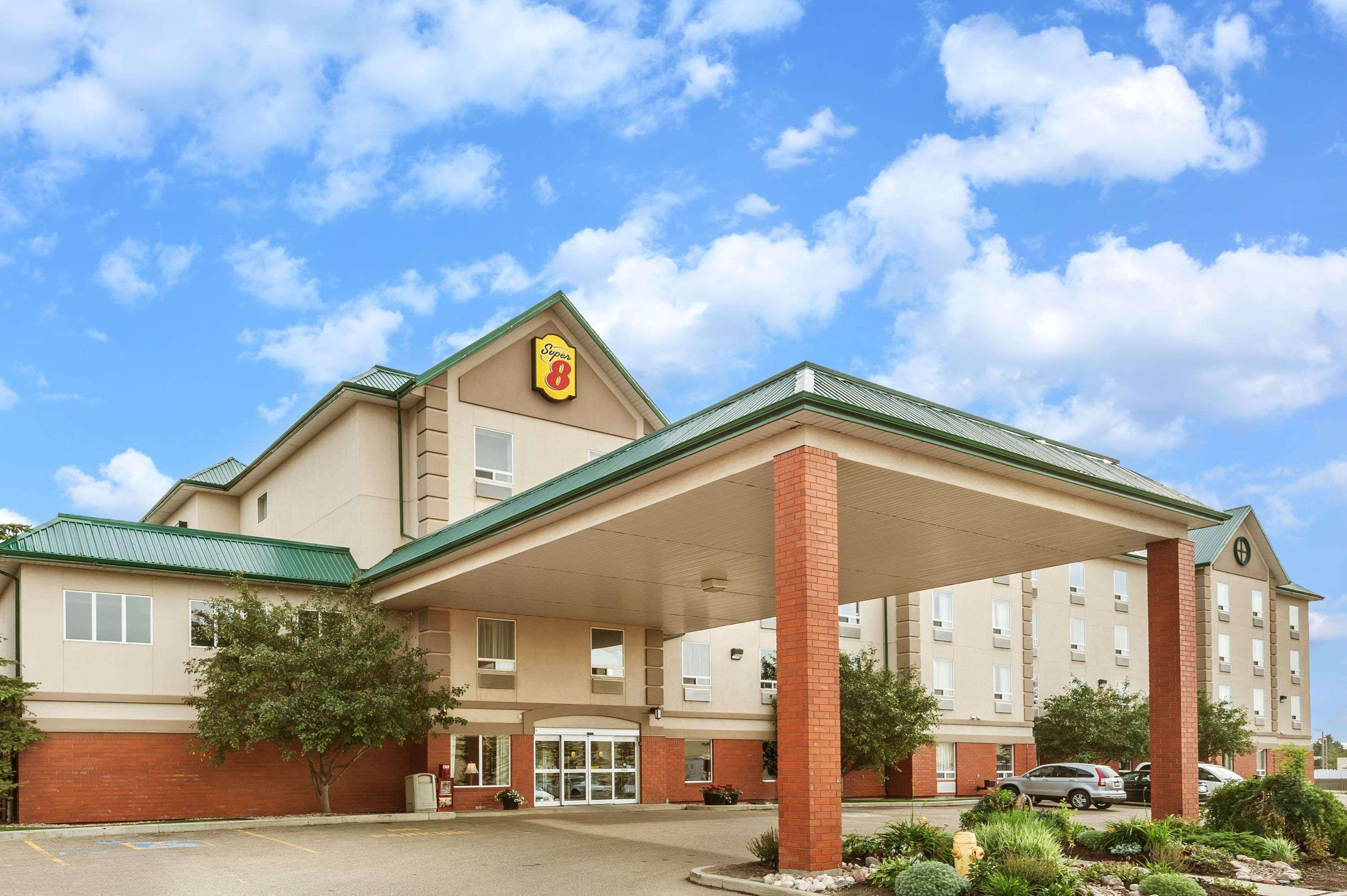 Super 8 By Wyndham South Edmonton