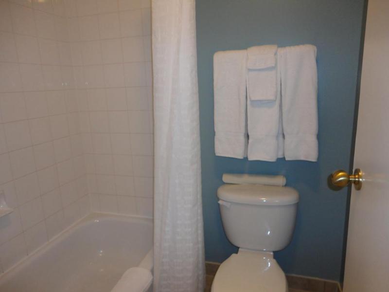 Super 8 By Wyndham South