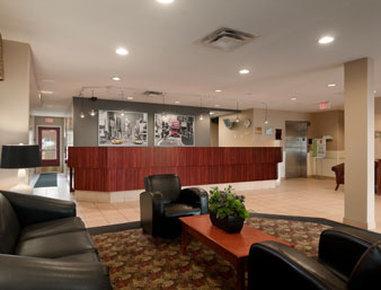 Hotel Super 8 By Wyndham South Edmonton