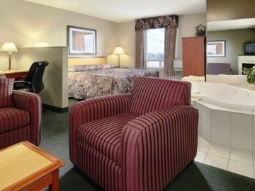 Super 8 By Wyndham South Hotel 2*